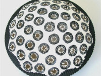 black_and_white_seed_head